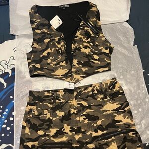 New 2 sets camo mini skirt with top